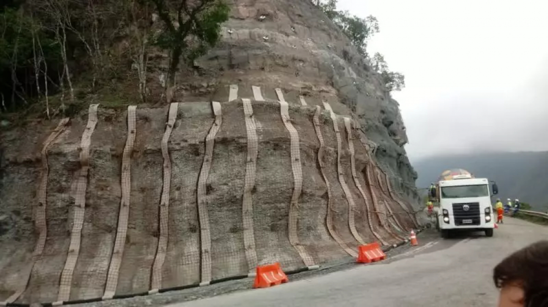 Trabalhador de obra morre ao cair de 15 metros de altura de plataforma na Serra do Rio do Rastro