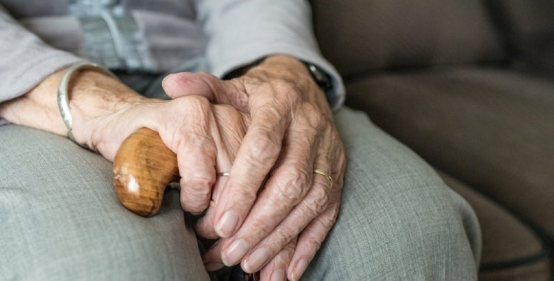 Em SC: Larvas são retiradas da boca de idosa vítima de maus-tratos em Itapema