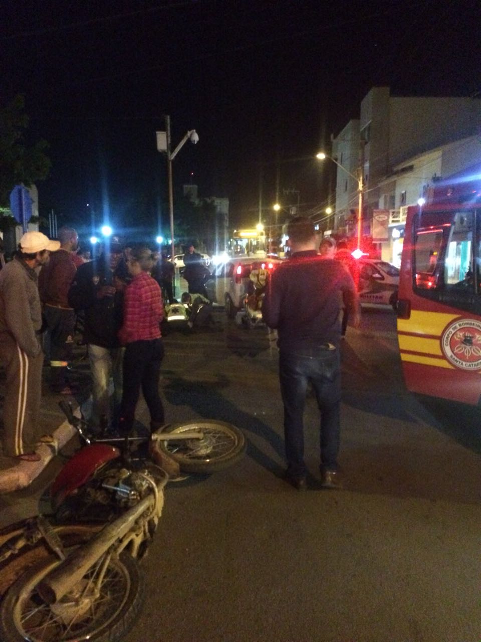 Dupla suspeita de praticar roubos é presa pela DIC Tubarão #Assaltos