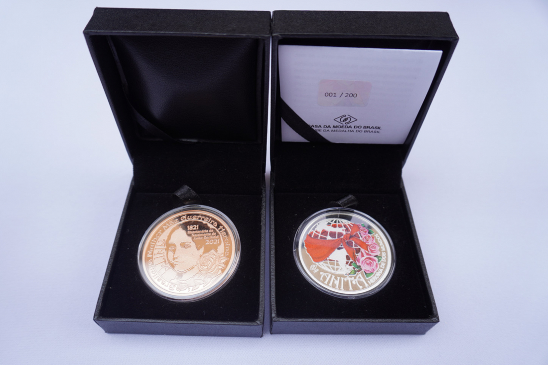 Medalhas em homenagem ao Bicentenário de Anita Garibaldi são lançadas em Laguna