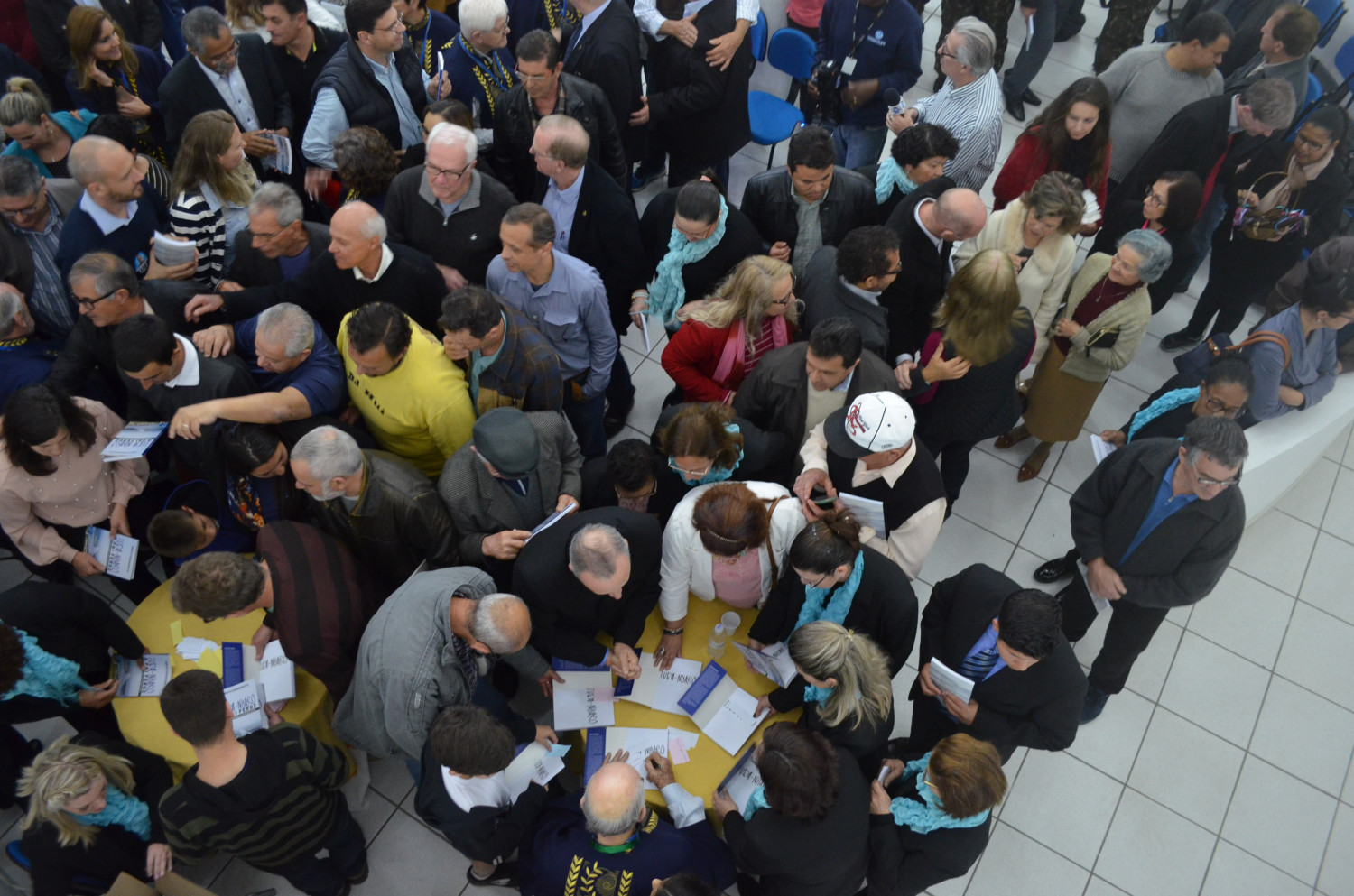 Lançamento de livro sobre inundações é bastante prestigiado #Enchente74
