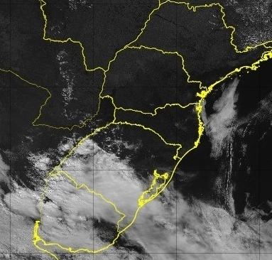 Sexta (31) será marcada por mudanças bruscas no tempo em SC #TemporaisVentaniaChuva