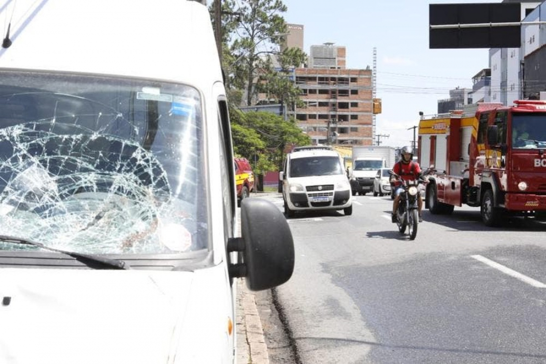 Em SC: homem morre atropelado em faixa de pedestre enquanto procurava apartamento com a filha