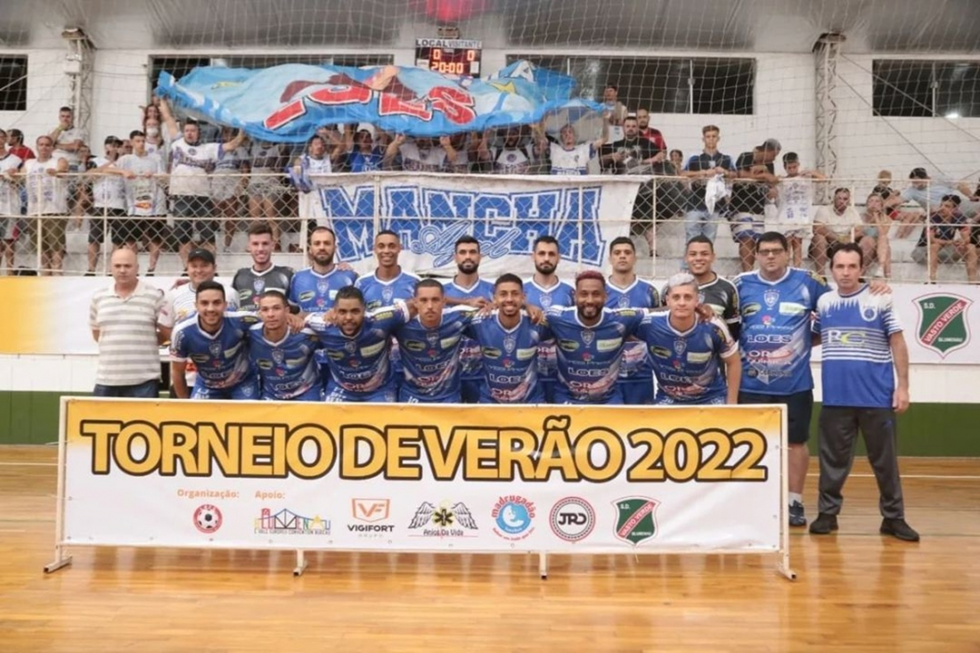 Em parceria com o Loes, elenco do Tubarão Futsal disputa torneios em Blumenau e Rio do Sul