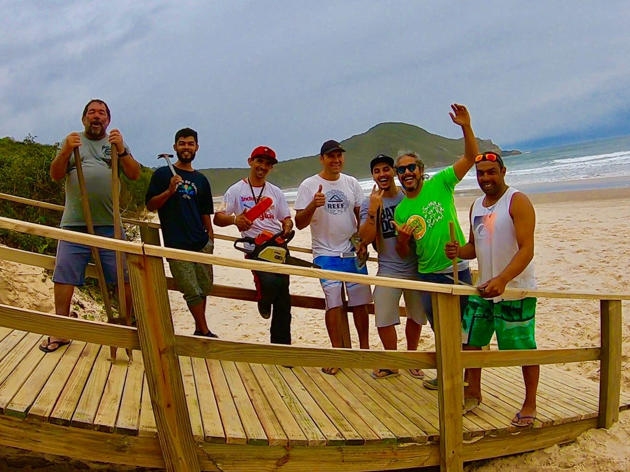 Empresários e ambulantes reúnem-se para restaurar trilha do Rosa Norte #BelaIniciativa