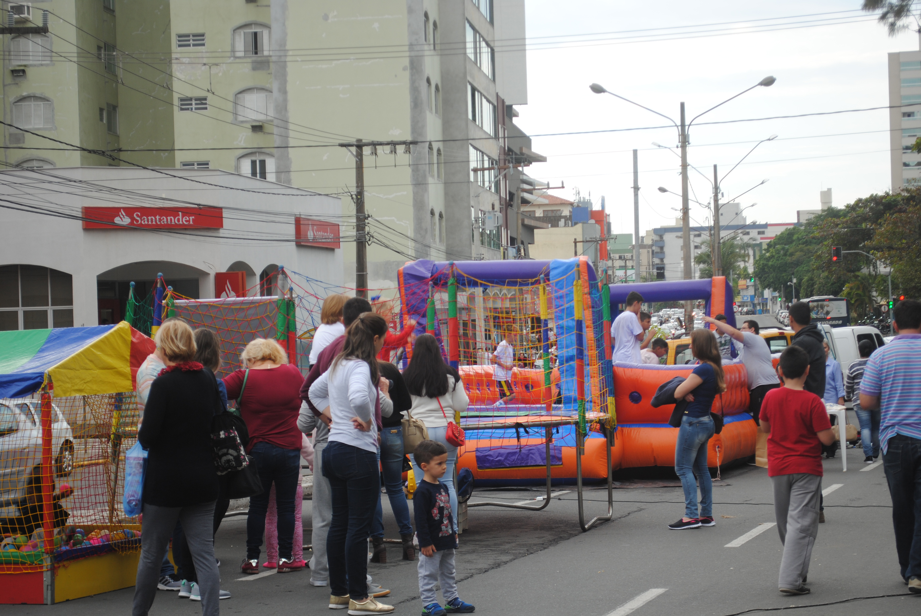Sábado é com comércio aberto até as 17 horas e diversas atividades à população #DiaD