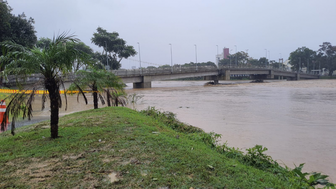 Atualização nível do Rio Tubarão sobe para 5, 36 metros Atualização nível do Rio Tubarão sobe para 5, 36 metros