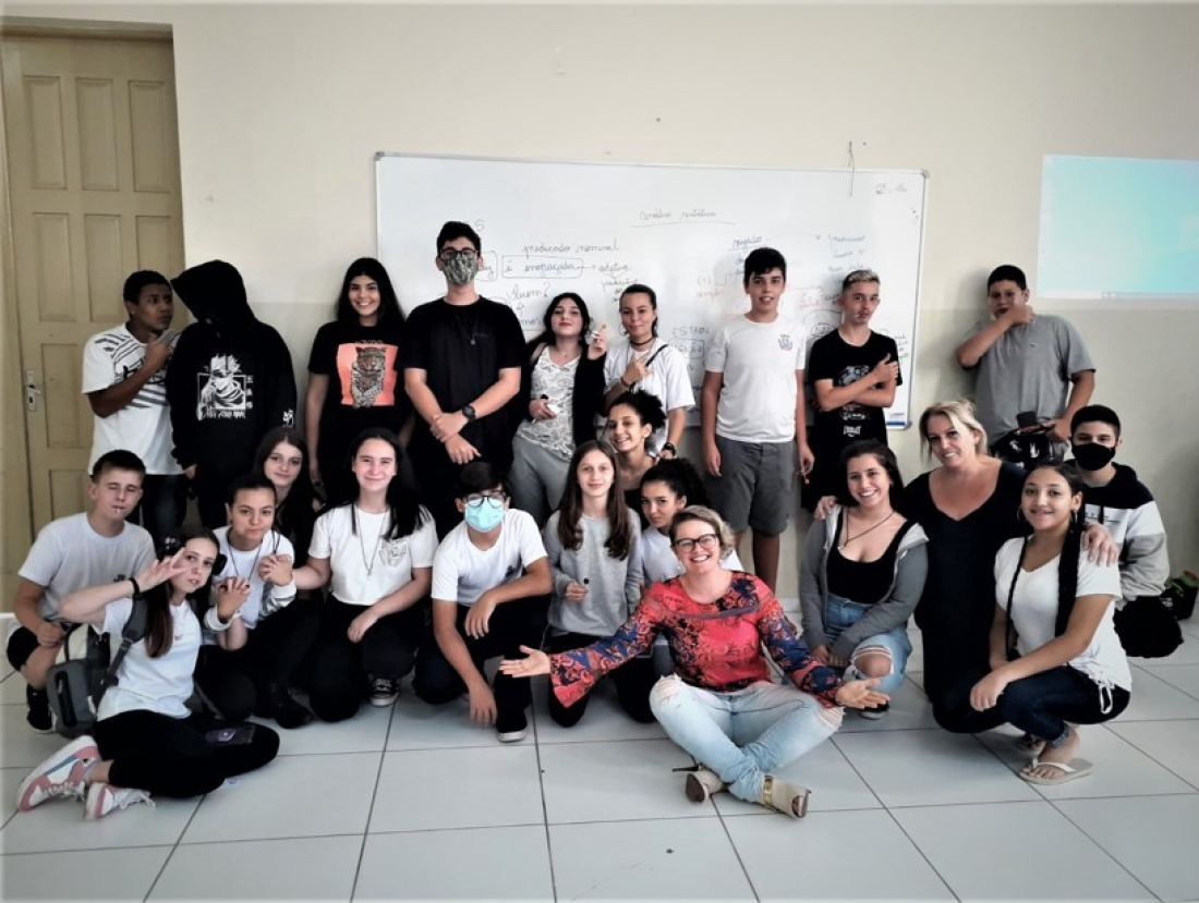 Escola realiza aulões para suprir carências do período pandêmico