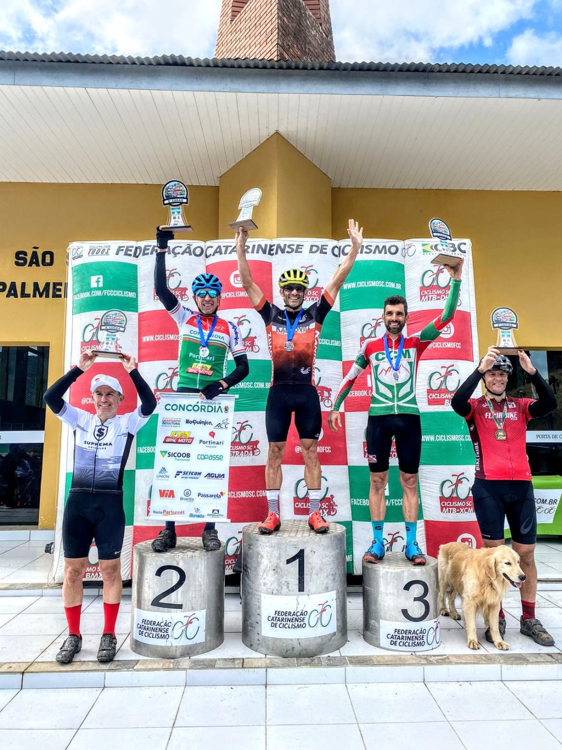 Ciclistas de Tubarão se consagram campeões em competição nacional