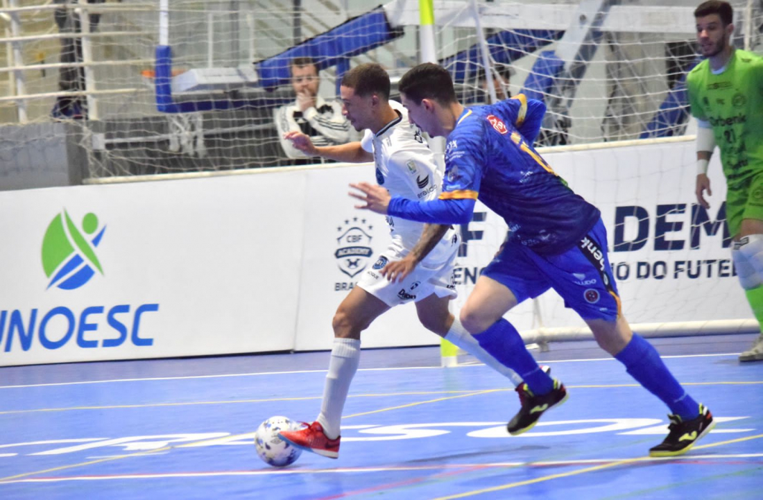 Tubarão Futsal encara o Cascavel neste sábado (25)