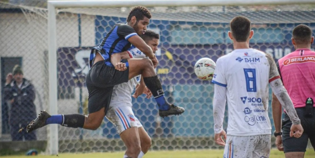 Tubarão perde por 3 x0 contra o Carlos Renaux