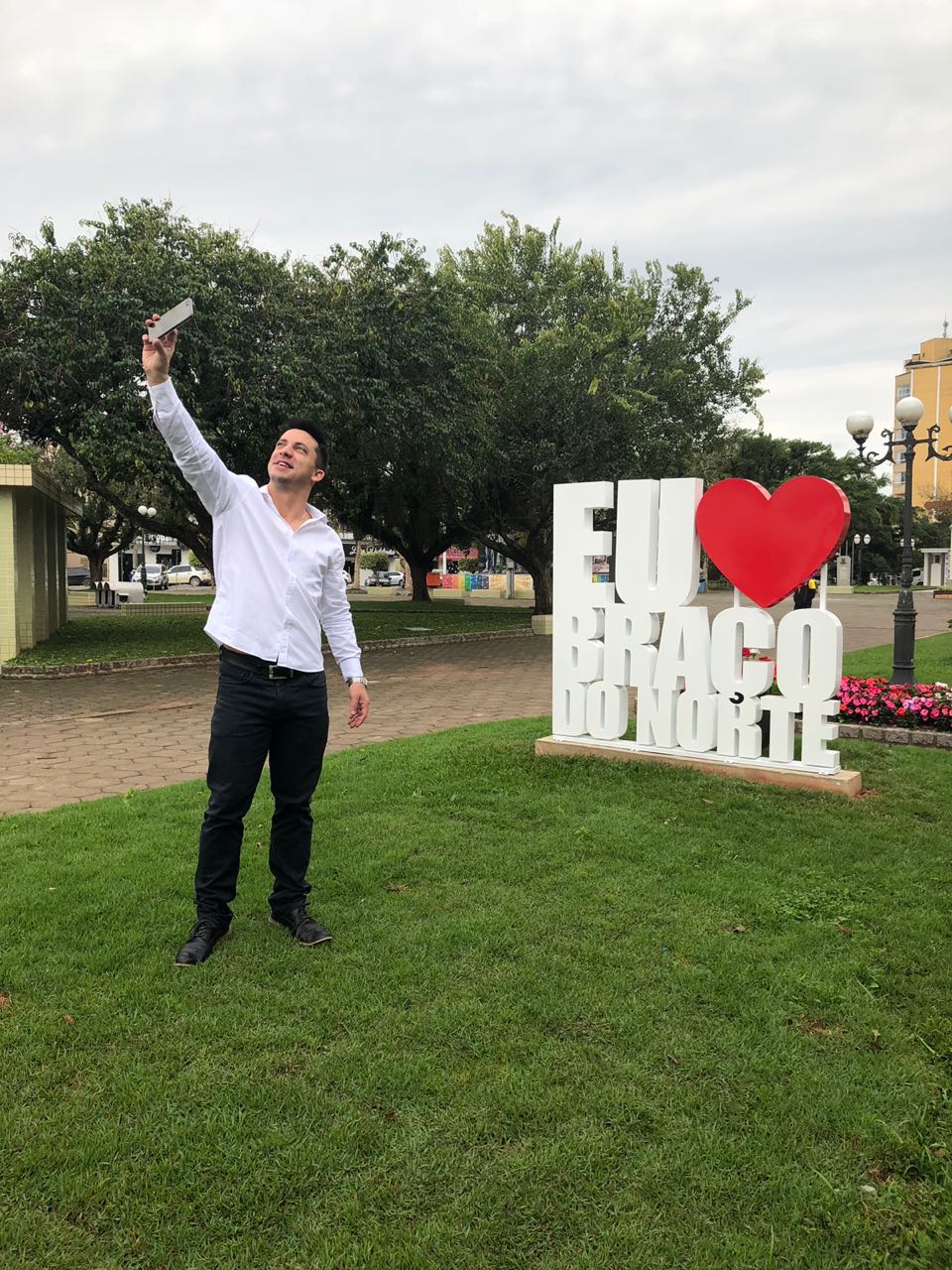 Prefeitura instala letreiro em homenagem a Braço do Norte #CuideDoSeuEspaço!