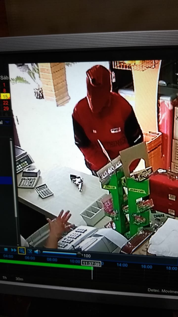 Neste sábado: supermercado é alvo de bandidos em Laguna #Assalto