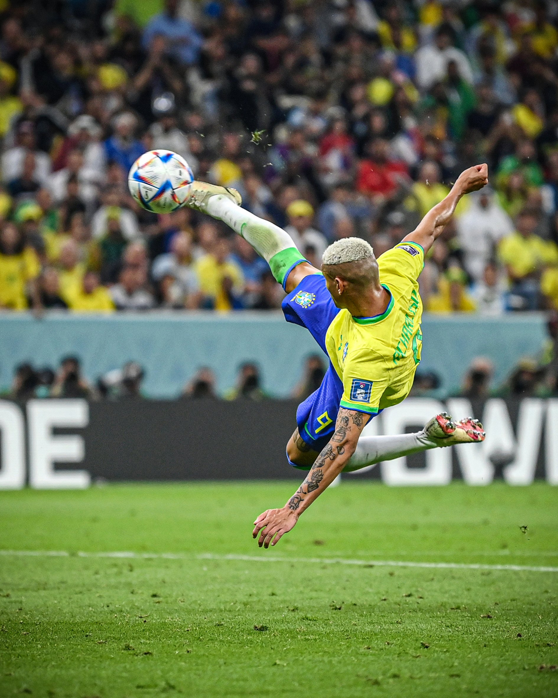 Voa, pombo! Web vai a loucura com gols de Richarlison
