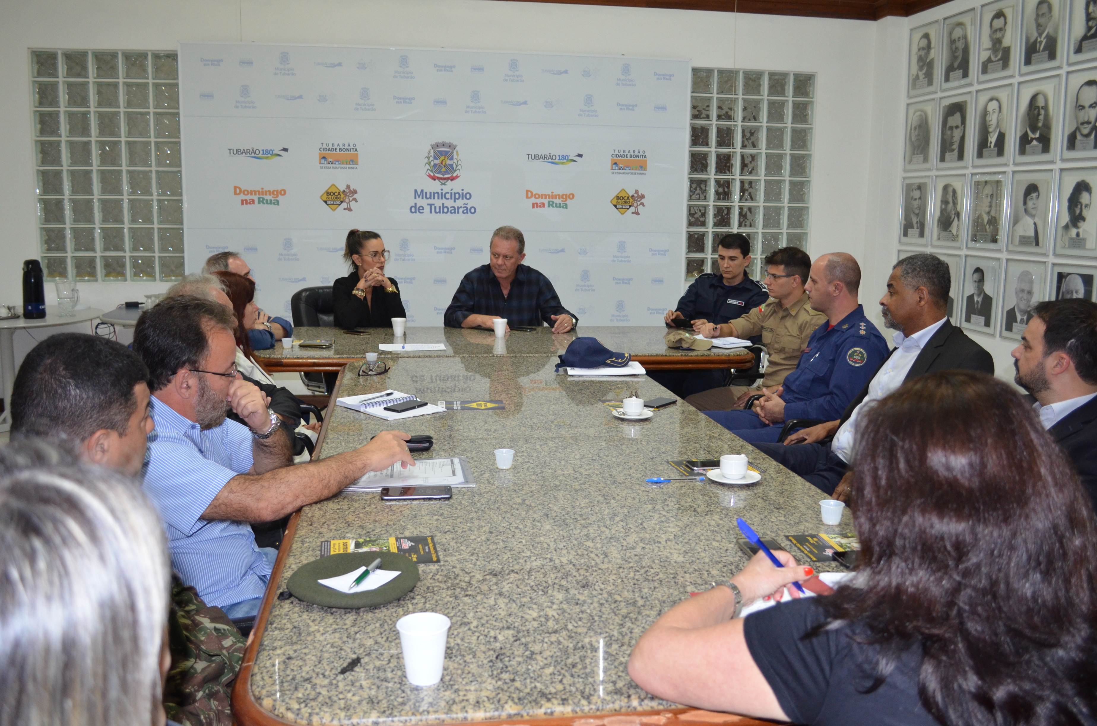Situação de moradores de rua em Tubarão é pauta de reunião