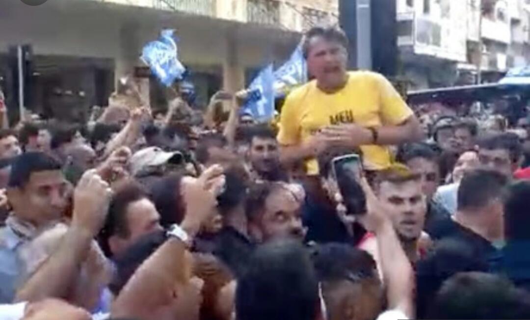 Bolsonaro passa por procedimento para drenagem de líquido no abdômen