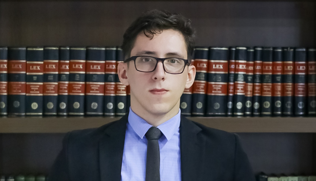 Artigo: 'Pisando em Brasas', por Gean Raphael da Silva