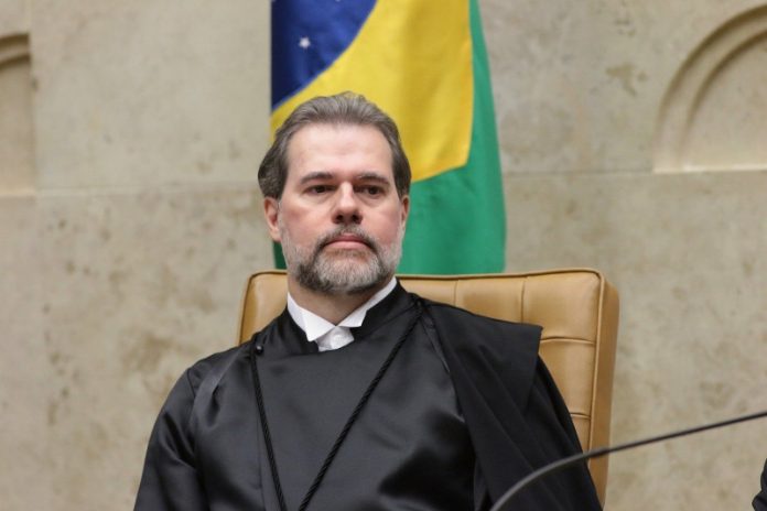 No país: pela primeira vez, Dias Toffoli assume a Presidência da República