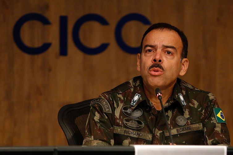 No país: Secretário admite que pode fechar o ano sem elucidar caso Marielle