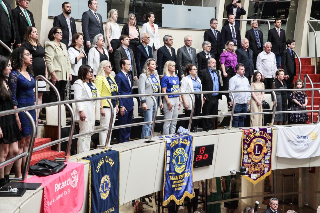 Rotary Club de Tubarão Luz é homenageado na Alesc
