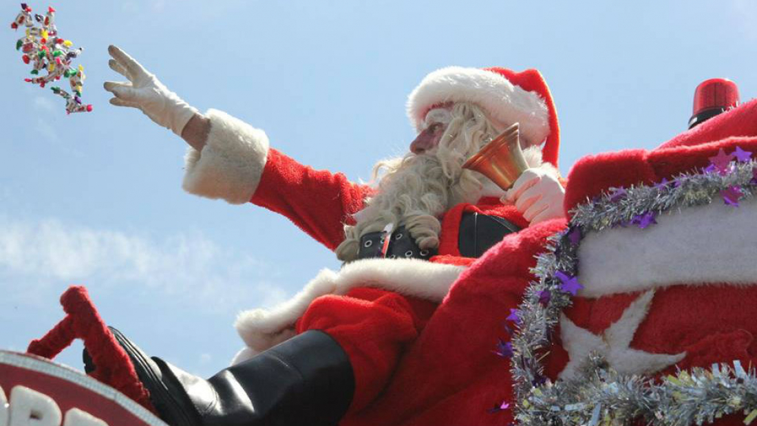 Doces e balas acabam e Papai Noel é apedrejado por crianças em SP