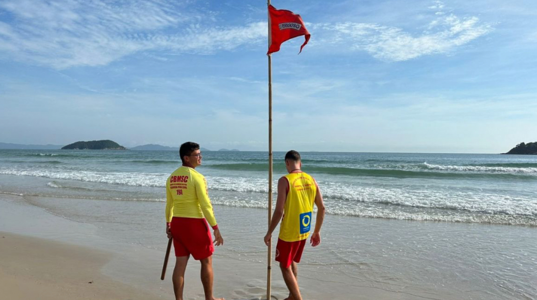 Mais de 2 mil pessoas já foram salvas de afogamento nesta temporada em SC