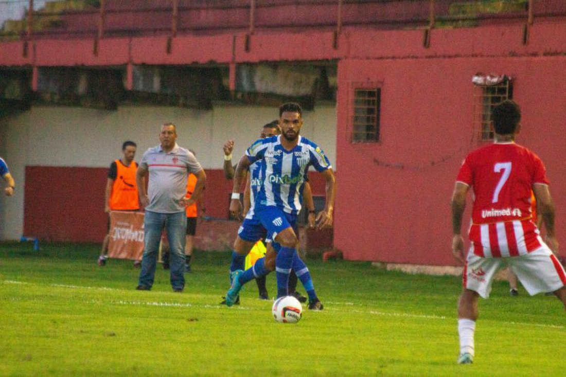 Emoção nos acréscimos: Hercílio Luz conquista vitória contra o Avaí