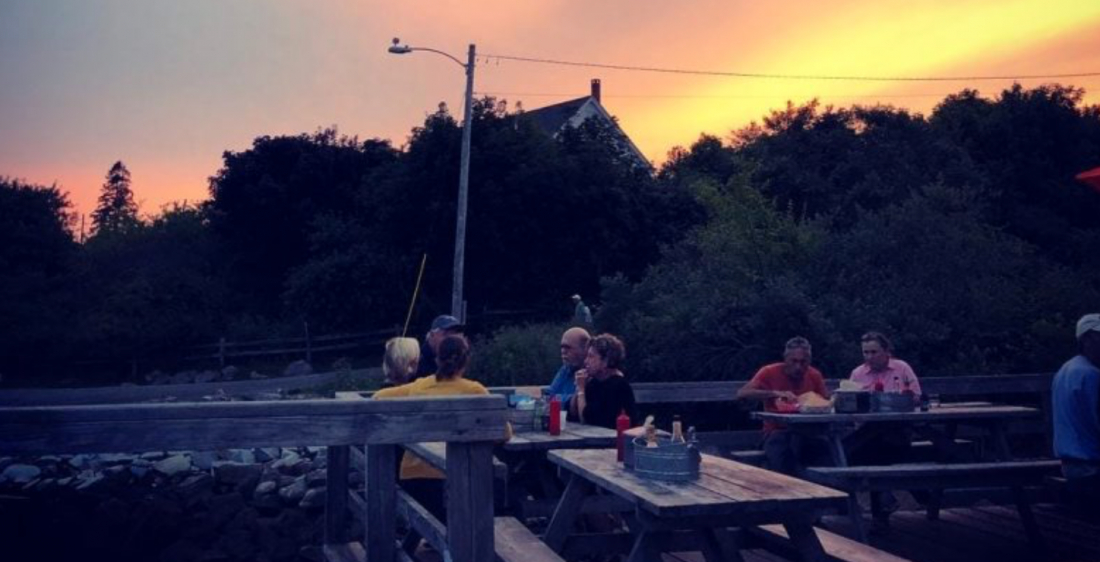 Internacional: amigos constroem vila para morarem juntos após 30 anos de amizade