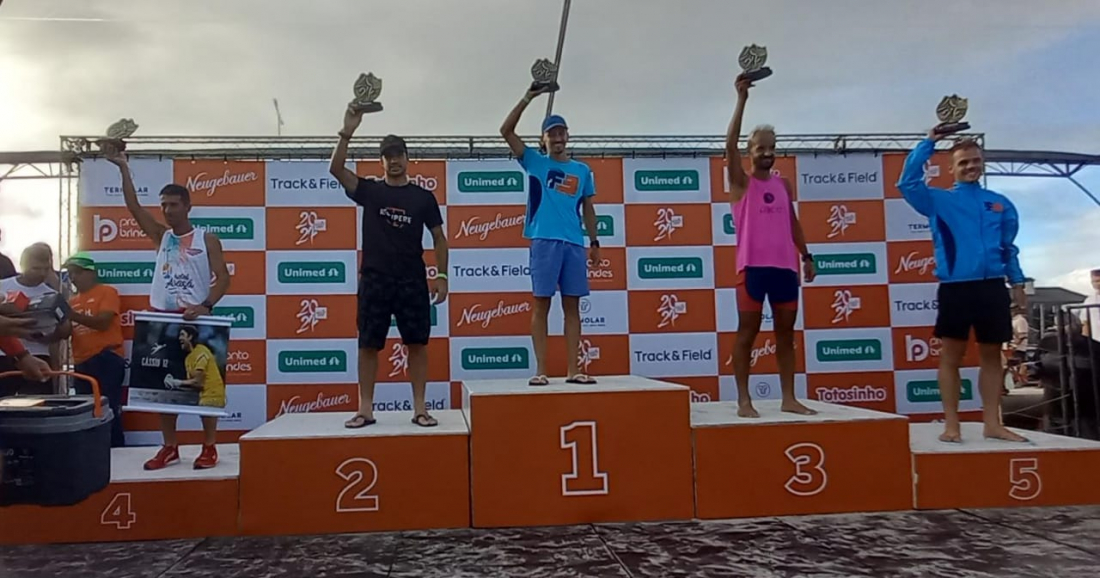 Atletas tubaronenses sobem ao topo do pódio em TTT Ultramaratona, no litoral gaúcho