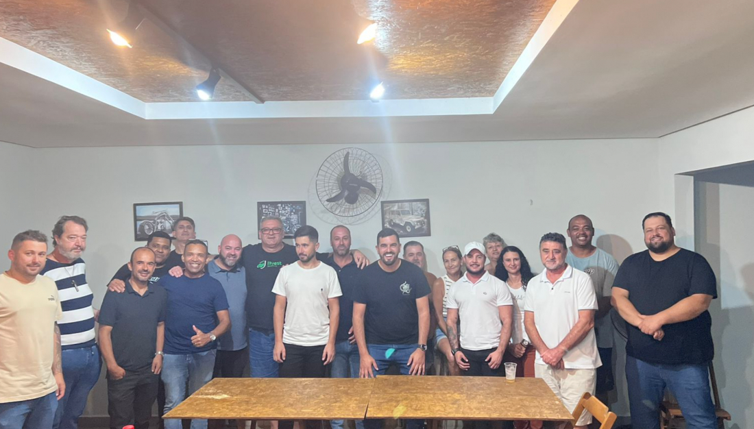 PSD faz reunião de líderes e anuncia Adam Dutra como pré-candidato a prefeito em Capivari de Baixo