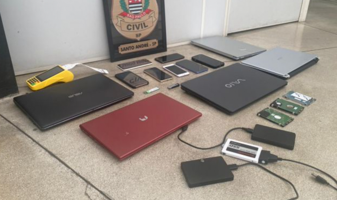 Polícia busca provas de fraudes em ações na Operação 'Conta Limpa' em Imbituba