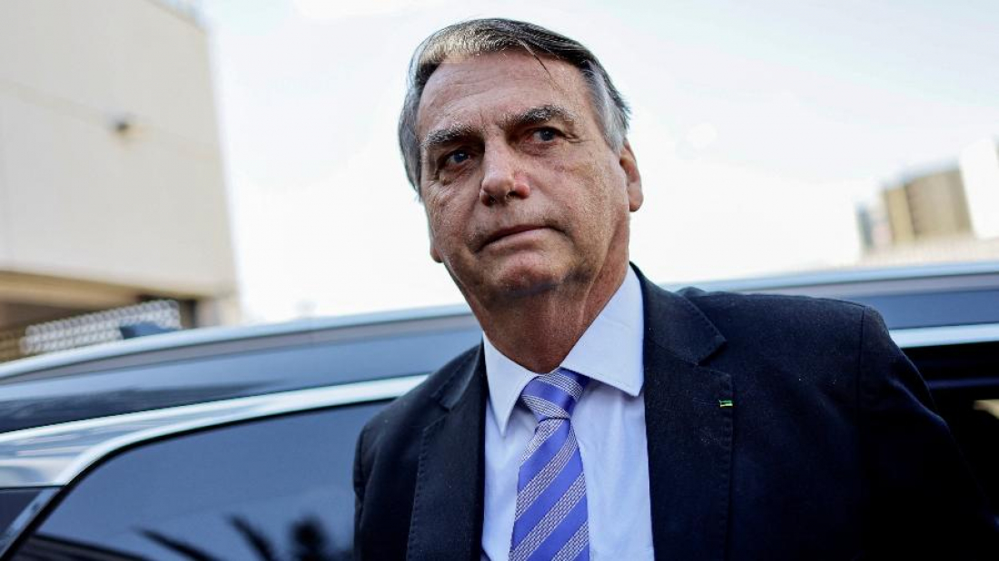 PF cumpre mandado de busca e apreensão contra Jair Bolsonaro