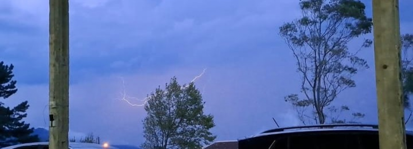 Carnaval e calor passam rápido como um raio e temporais atingem toda SC