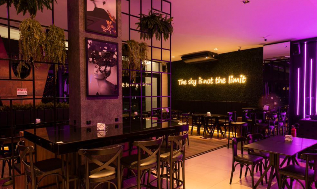 Música, gastronomia e drinks: Sky7 Rooftop abre a temporada 2024 garantindo novas experiências no topo