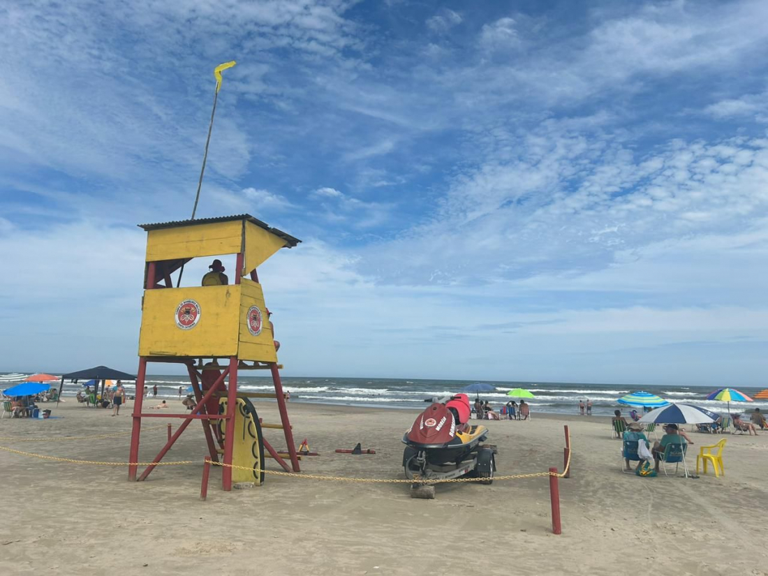 Verão SC: Corpo de Bombeiros salva mais de 3 mil pessoas e atende a 41 mil lesões por água-viva 