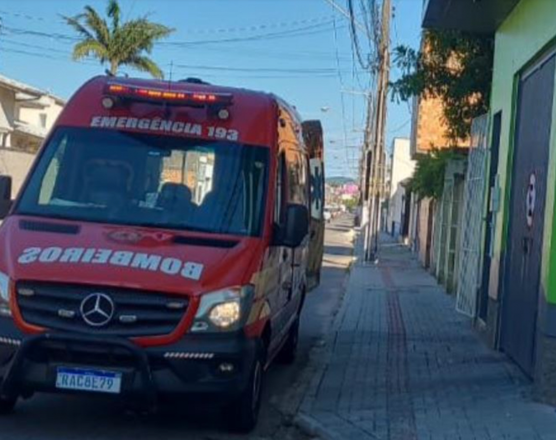 Óbito: pintor morre ao encostar em fio de alta tensão em Laguna