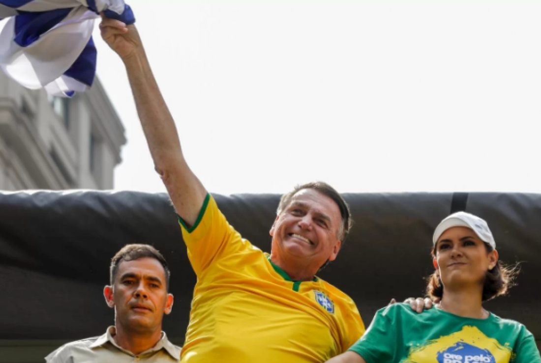 Brasil: Bolsonaro nega plano de golpe e fala em 'passar a borracha no passado'