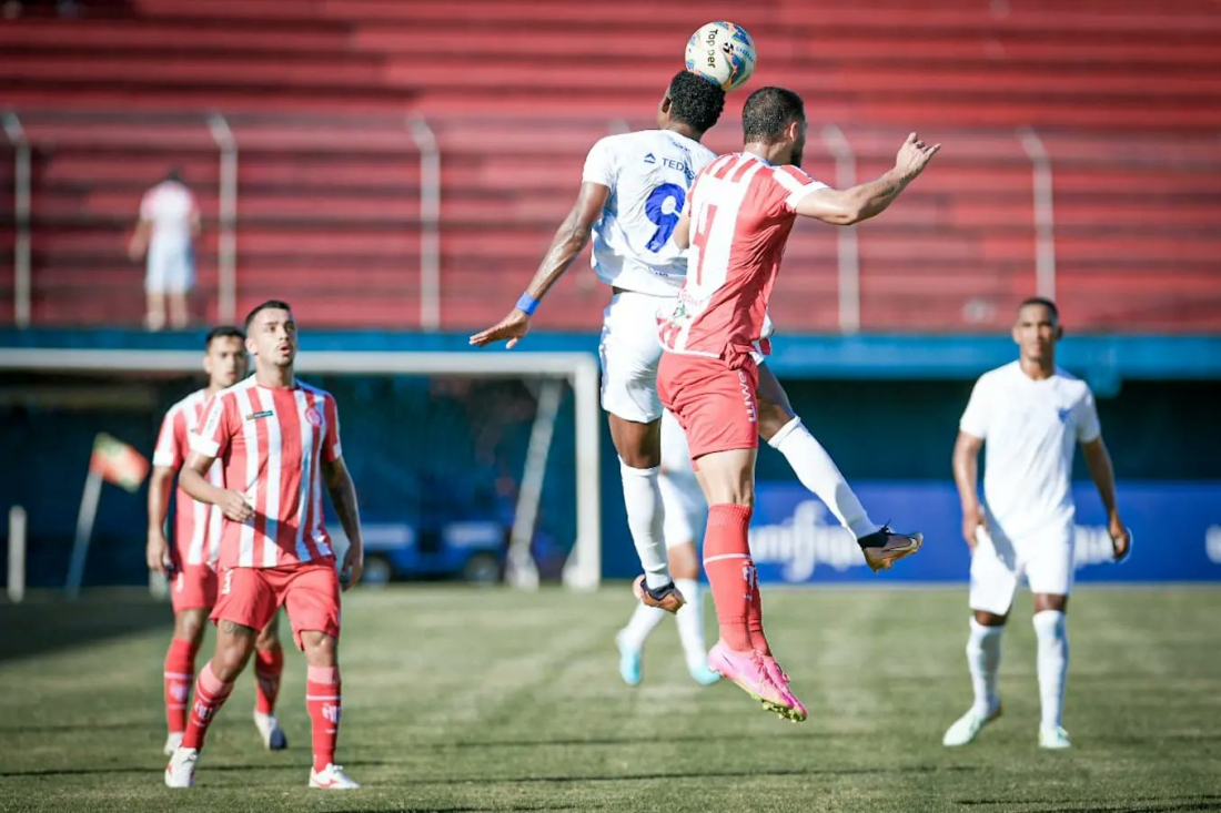Barra vence Hercílio Luz e ambos seguem vivos no Campeonato Catarinense