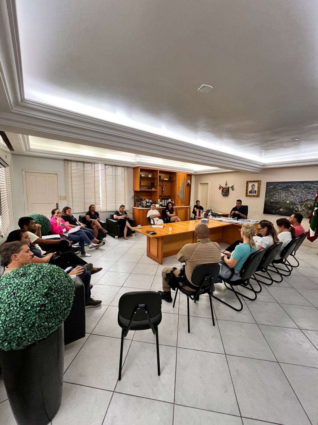 Reunião expõe ações e discute novas atuações sobre a frequência dos moradores de rua