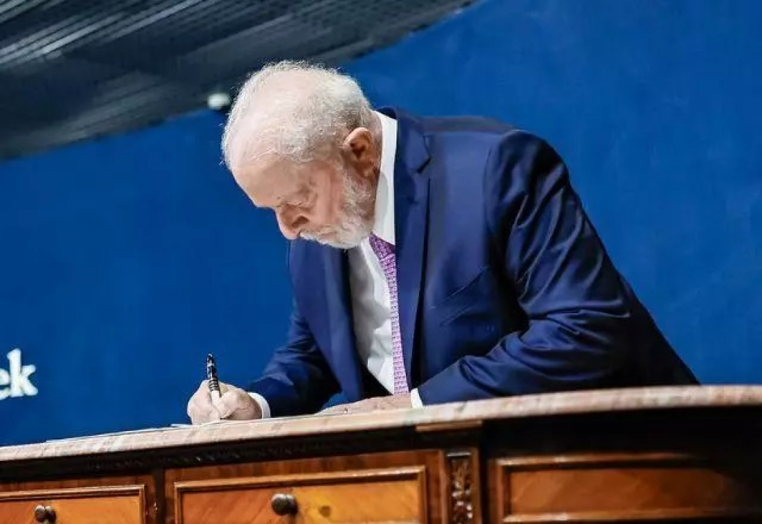 Lula nomeia advogados para vagas no TRF-1, entre eles o filho de ministro ligado à família Bolsonaro