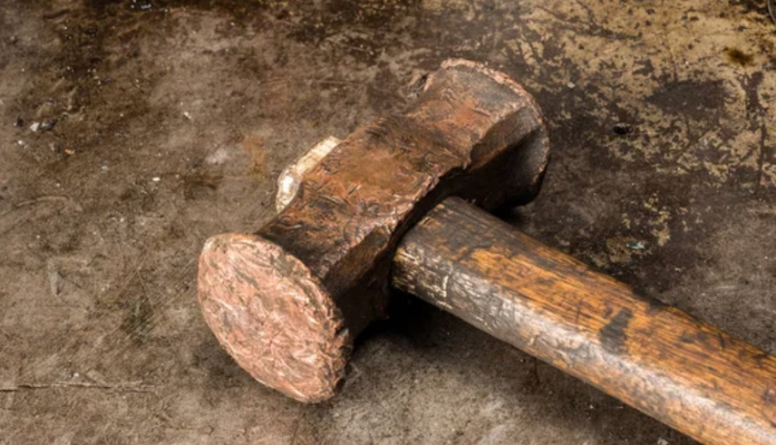 Homens tentam arrombar cofre para furtar supermercado em Sangão