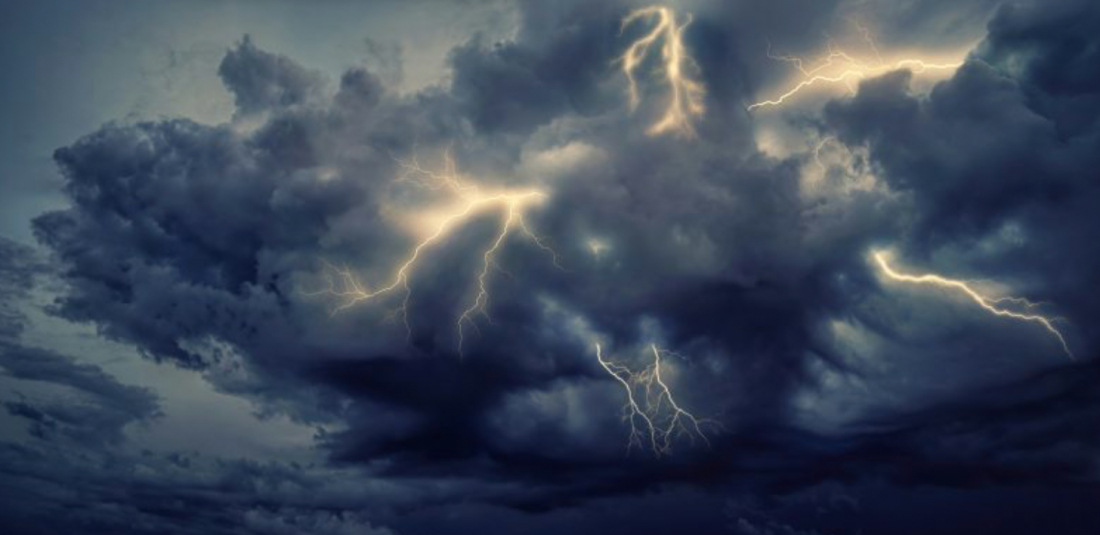 Fim de semana em SC vai dos quase 40°C até granizo e 'virada' no tempo