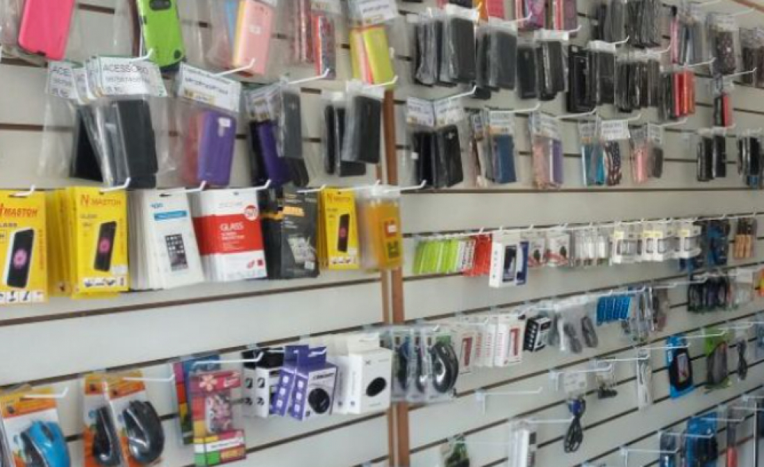 Loja de celulares no Centro de Tubarão é alvo de furto