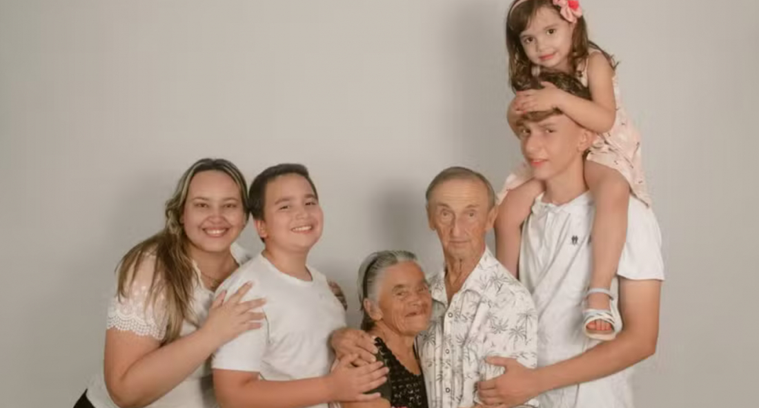 No País: A história da idosa que descobriu ter síndrome de Down quando tinha 35 anos