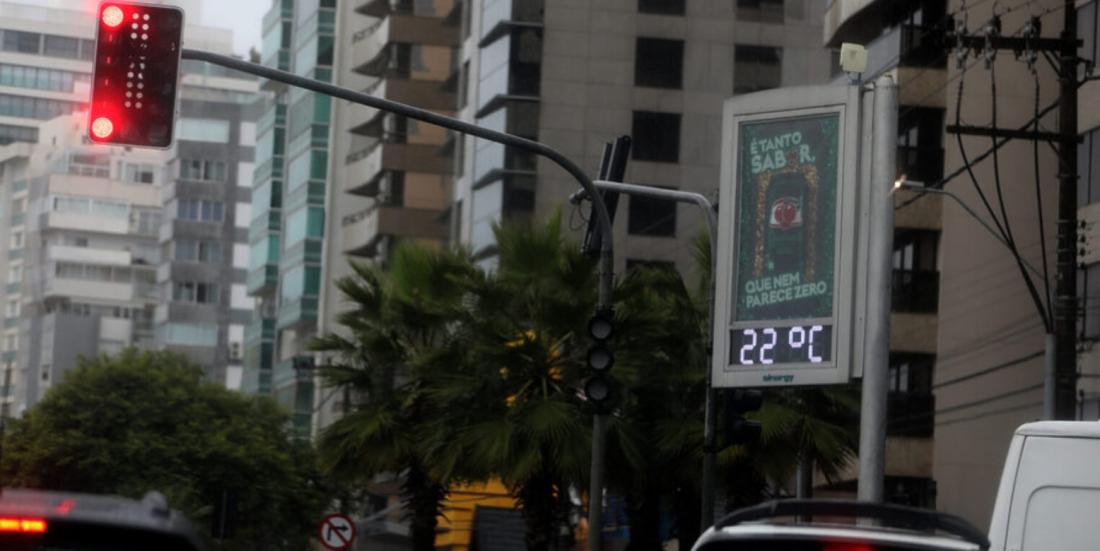 'Calorão' é interrompido por massa de ar frio que derruba temperaturas em SC