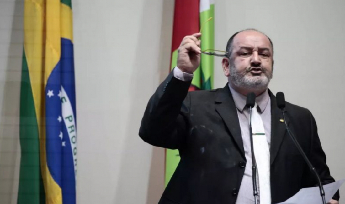 Jorginho Mello exonera Roberto Salum do Procon-SC