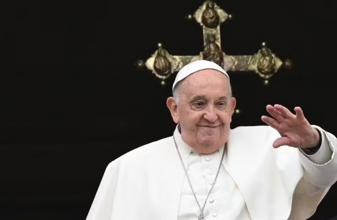 Papa Francisco preside missa do Domingo de Páscoa, após cancelar ida a procissão da Sexta-Feira Santa