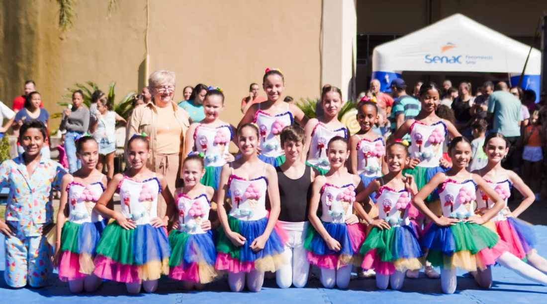 Alunos das oficinas culturais do Parque Diamante homenageiam Capivari de Baixo