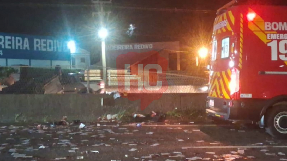 Capotamento grave na BR-101 em Capivari de Baixo deixa veículo destruído