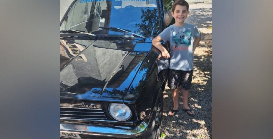 Em SC: Achei que teria um 'piripaque', diz mãe de menino que ganhou Chevette